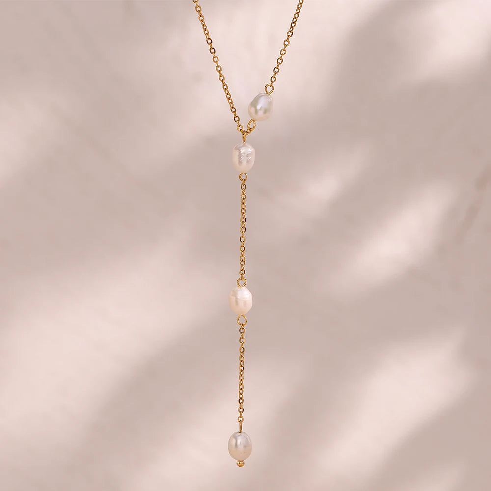 Tidefall Pearl Necklace