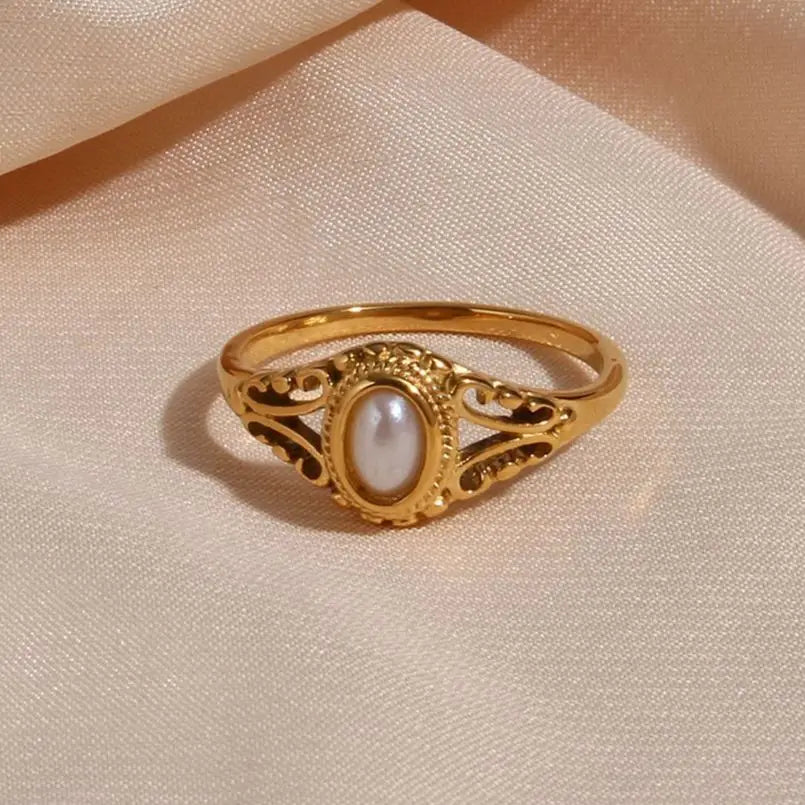 Isla Pearl Ring