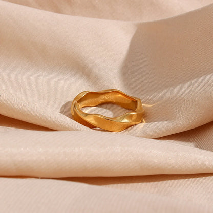 Maris Ring